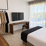 Renee Front Executive Luxury *