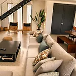 Vila Renee Front Executive Luxury