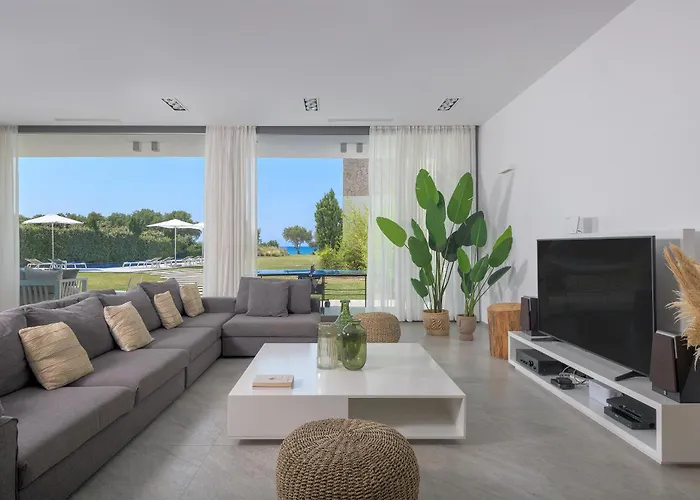 Villa Renee Front Executive Luxury