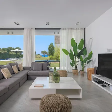Villa Renee Front Executive Luxury
