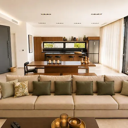 Renee Front Executive Luxury Villa *