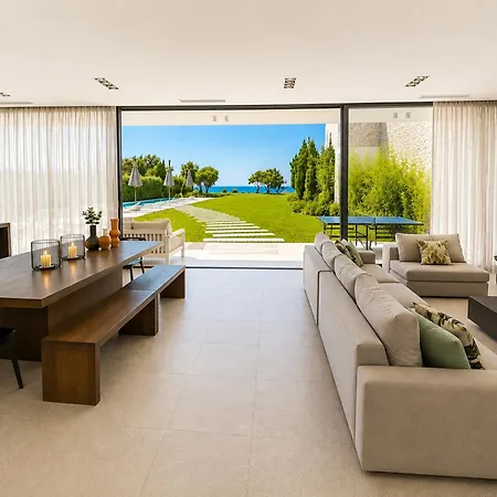 Villa Renee Front Executive Luxury *