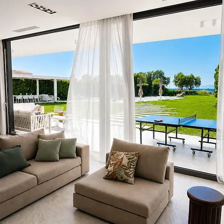 Renee Front Executive Luxury *