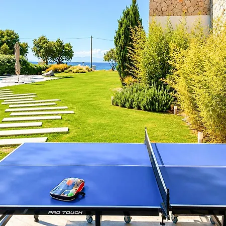 Renee Front Executive Luxury Villa Soroni