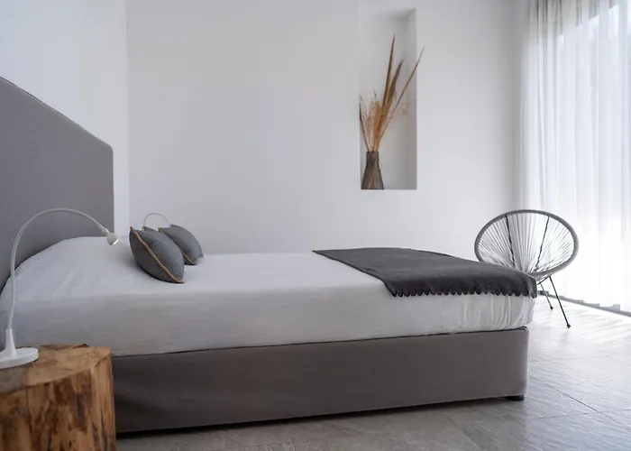 Вилла Renee Front Executive Luxury Soroni