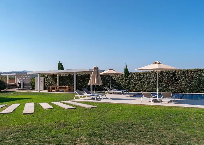 Renee Front Executive Luxury Villa