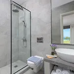 Renee Front Executive Luxury Szoroní
