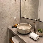 Renee Front Executive Luxury Soroni