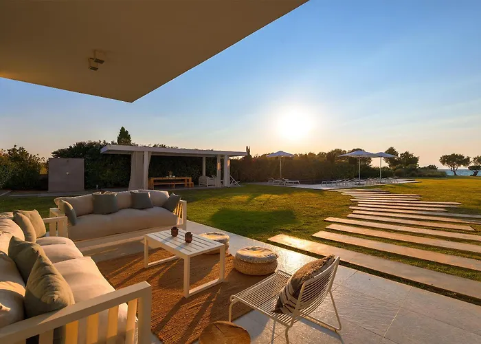 Renee Front Executive Luxury Villa